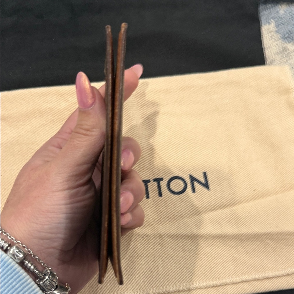 Louis Vuitton Classic Monogram Card Holder - Picture 12 of 14